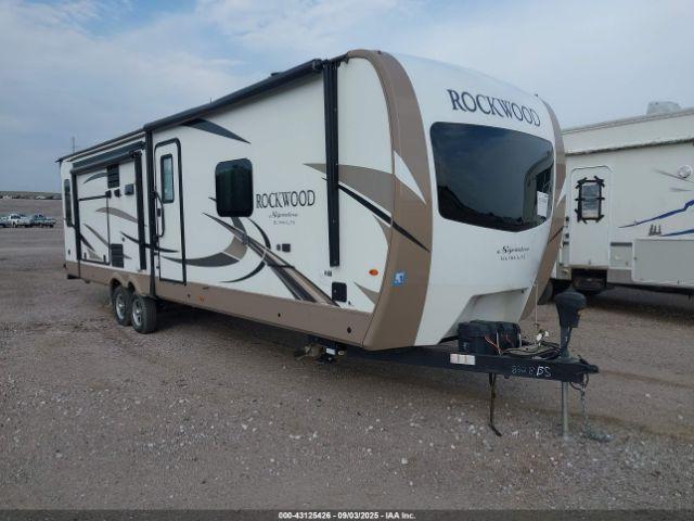  Salvage Rockwood Signature 8328bs Traveltr