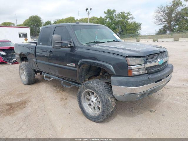  Salvage Chevrolet Silverado 2500