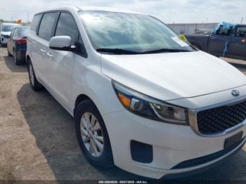  Salvage Kia Sedona