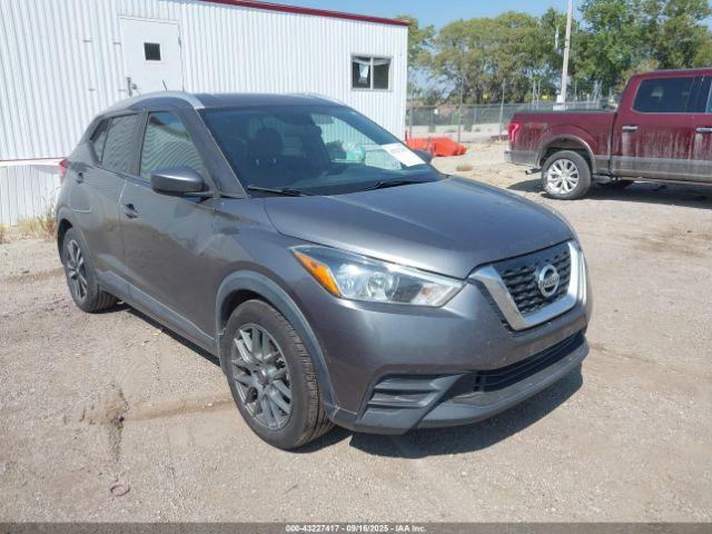  Salvage Nissan Kicks