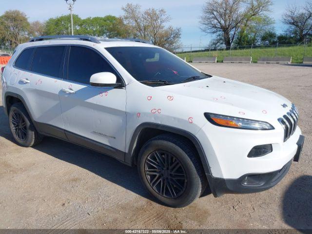  Salvage Jeep Cherokee