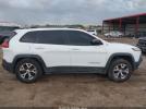 Jeep Cherokee Trailhawk Image 11