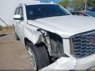 GMC Yukon 4wd Denali Image 3