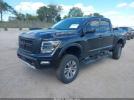 Nissan Titan Pro-4x 4x4 Image 4