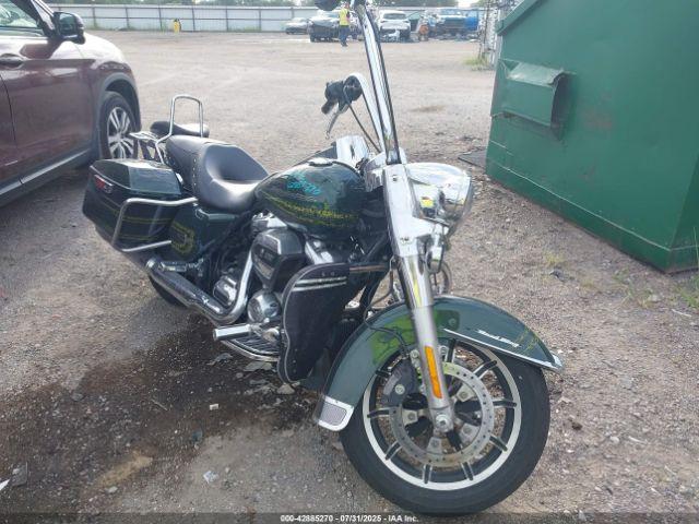  Salvage Harley-Davidson Flhr