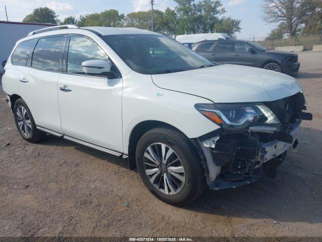  Salvage Nissan Pathfinder