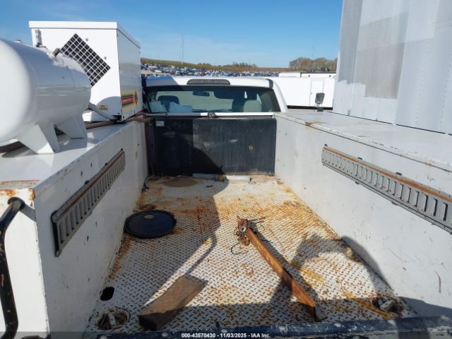 Ford F-350 Xl Image 2