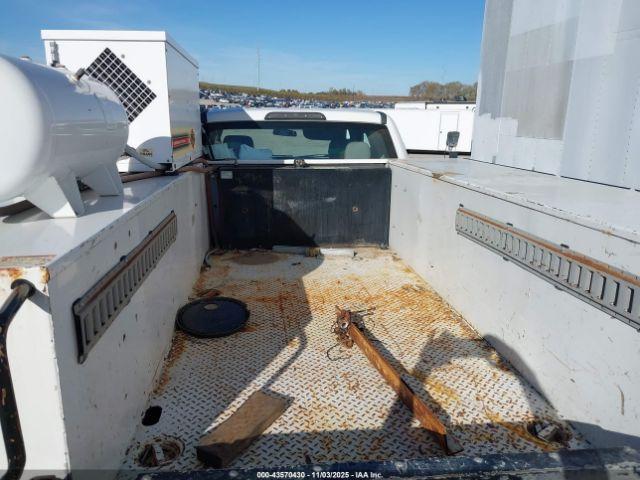 Ford F-350 Xl Image 2