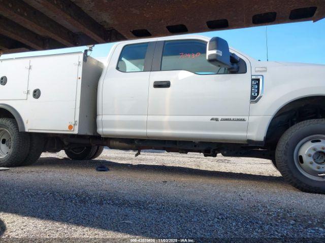 Ford F-350 Xl Image 18