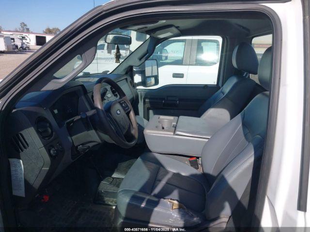 Ford F-350 Xl Image 9