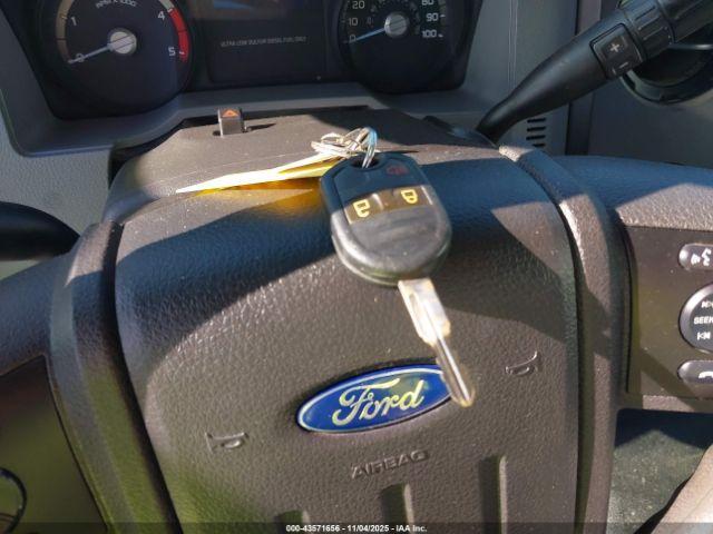 Ford F-350 Xl Image 11