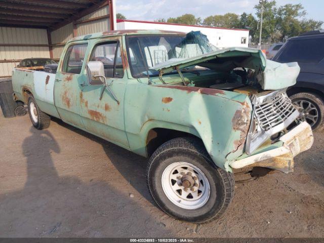  Salvage Dodge D200