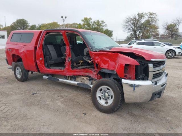  Salvage Chevrolet Silverado 2500