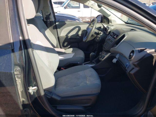 Chevrolet Sonic Ls Auto Image 5