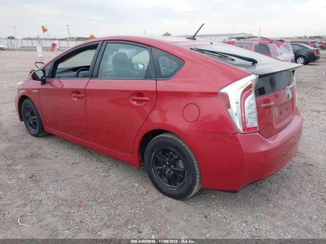 Toyota Prius Four Image 16