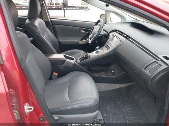 Toyota Prius Four Image 6