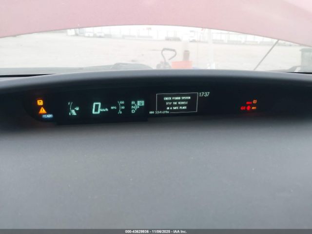 Toyota Prius Four Image 5