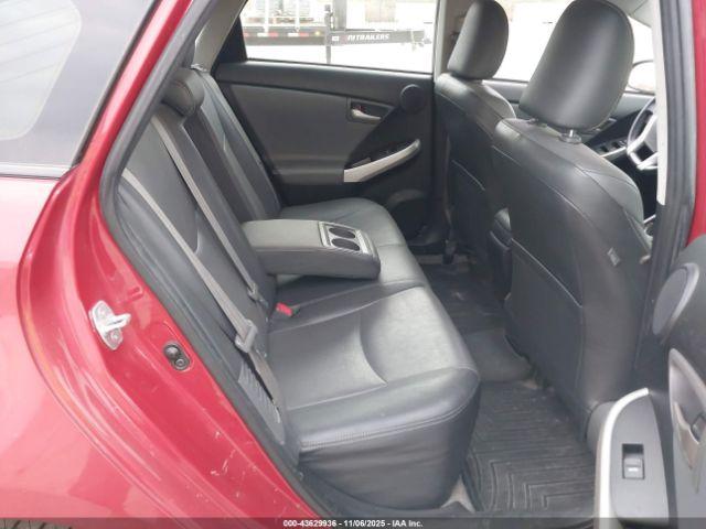 Toyota Prius Four Image 7