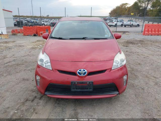 Toyota Prius Four Image 8