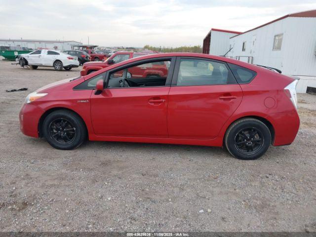 Toyota Prius Four Image 15