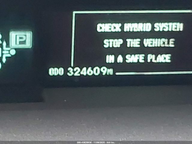 Toyota Prius Four Image 14