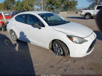  Salvage Toyota Yaris