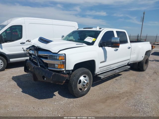 Chevrolet Silverado 3500 High Country Image 9