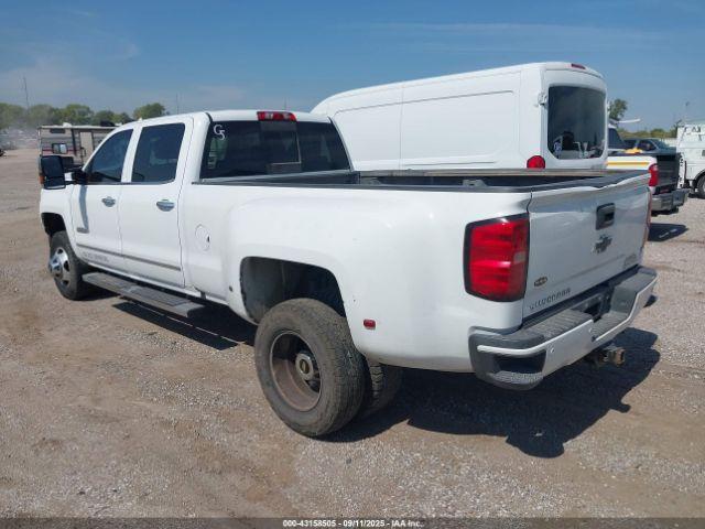 Chevrolet Silverado 3500 High Country Image 8