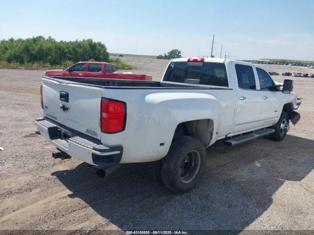 Chevrolet Silverado 3500 High Country Image 3