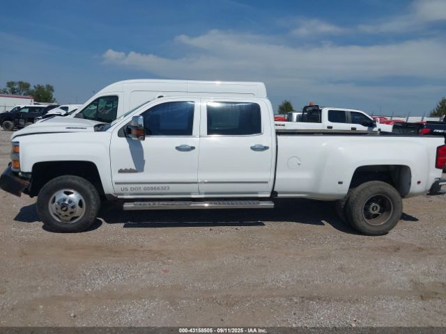 Chevrolet Silverado 3500 High Country Image 13