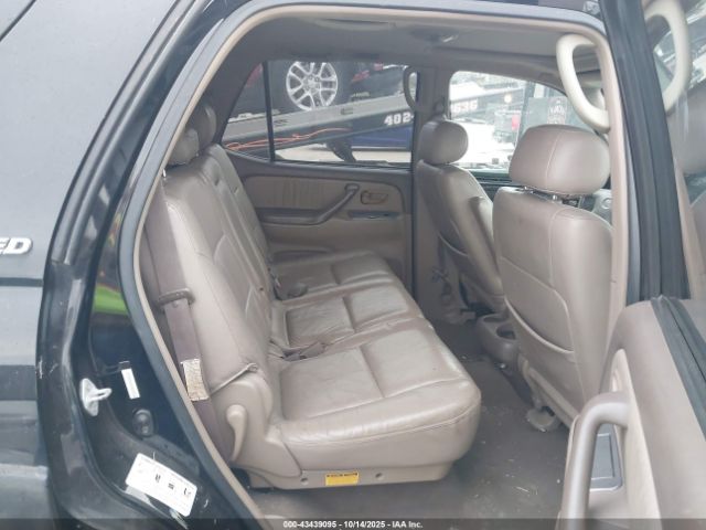 Toyota Sequoia Limited V8 Image 4