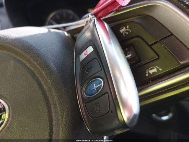 Subaru Crosstrek 2.0i Limited Image 13