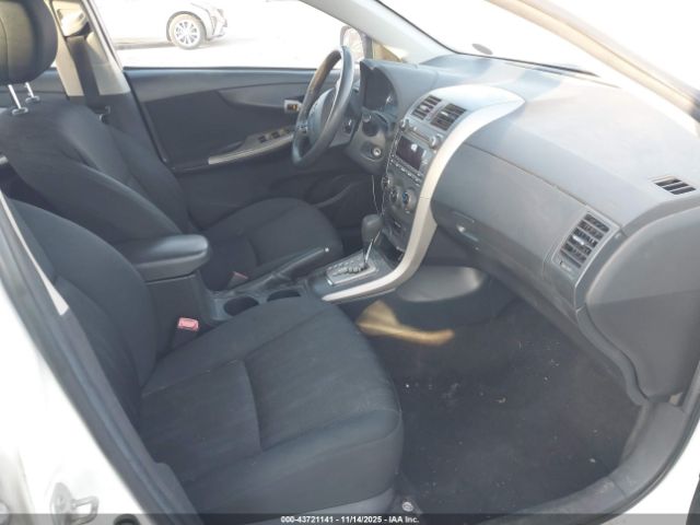 Toyota Corolla S Image 12