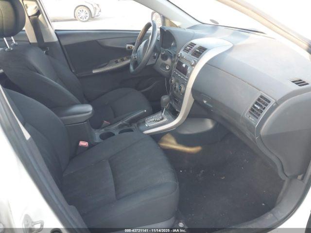 Toyota Corolla S Image 12