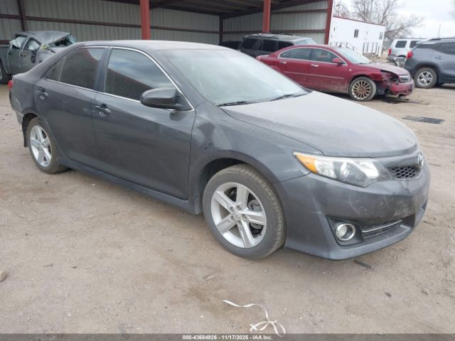 Toyota Camry Se Image 1