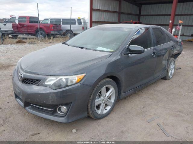 Toyota Camry Se Image 4