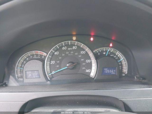 Toyota Camry Se Image 6