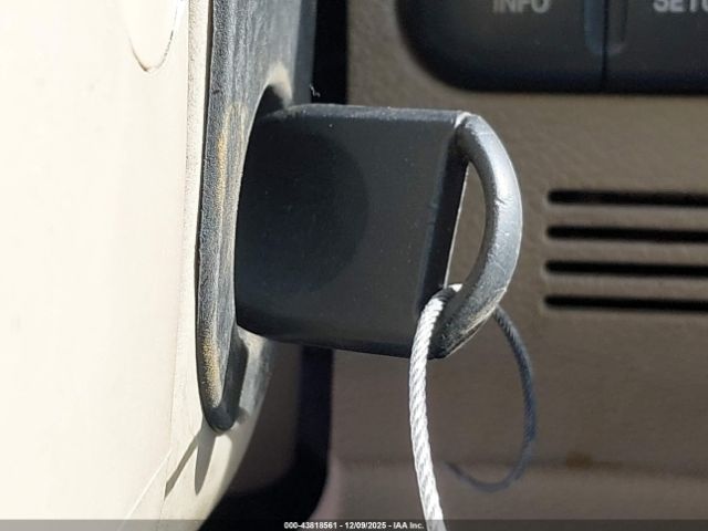 Lincoln Mark LT Image 10