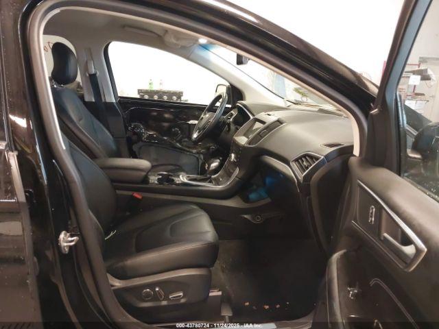 Ford Edge Titanium Image 12