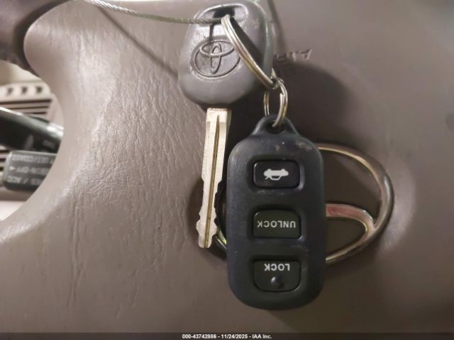 Toyota Camry Xle V6 Image 8