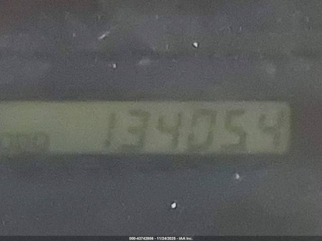 Toyota Camry Xle V6 Image 12