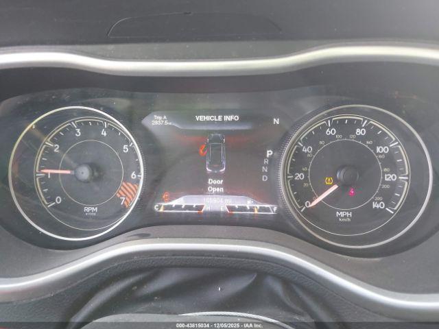 Jeep Cherokee Trailhawk Image 3