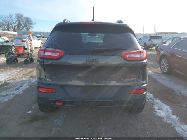 Jeep Cherokee Trailhawk Image 12