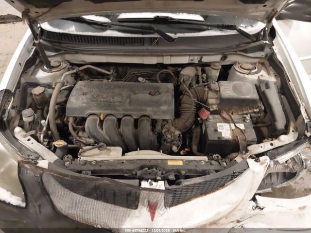 Pontiac Vibe Image 2