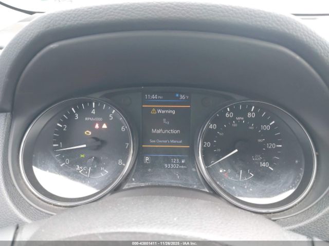 Nissan Rogue Sv Image 4