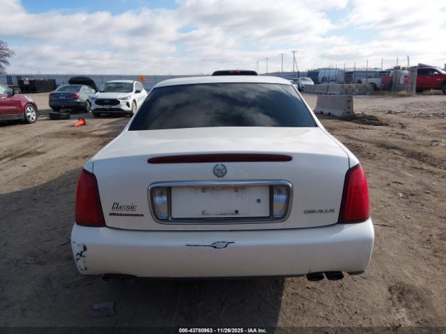 Cadillac DeVille Standard Image 15