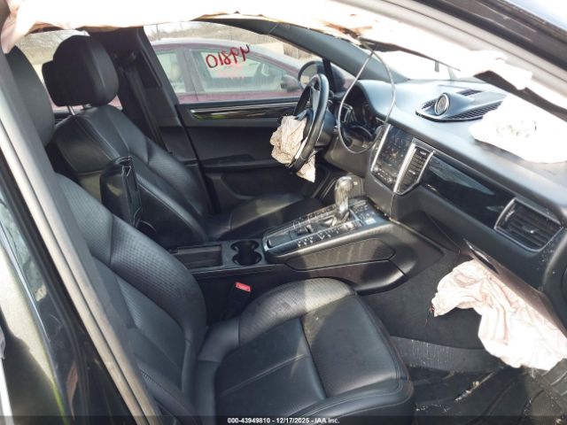 Porsche Macan Sport Edition Image 4