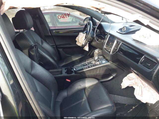 Porsche Macan Sport Edition Image 4