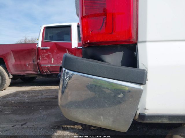 Ford F-250 Xl Image 12