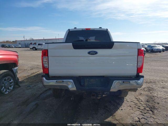 Ford F-250 Xl Image 16